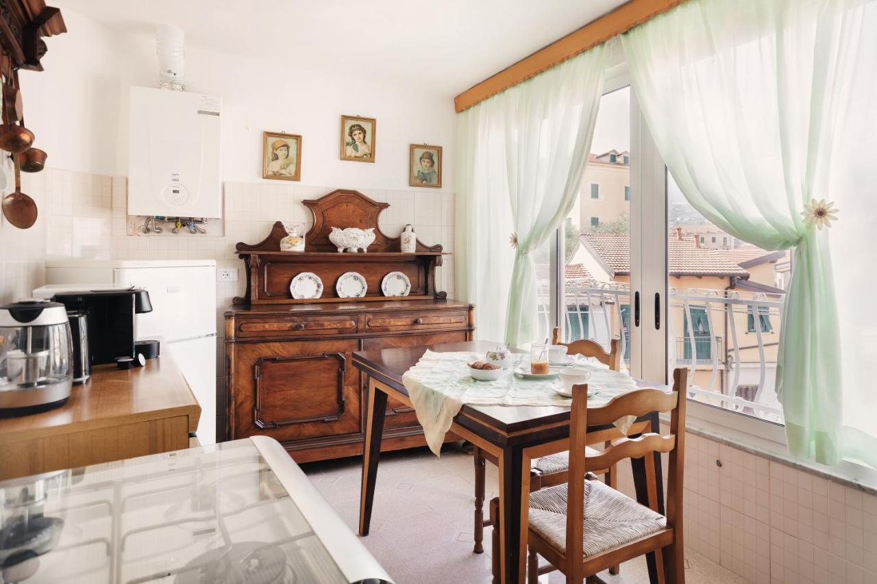 Dimora Bellavista,Garage Privato,Due Piani Apartment Сан Ремо Екстериор снимка