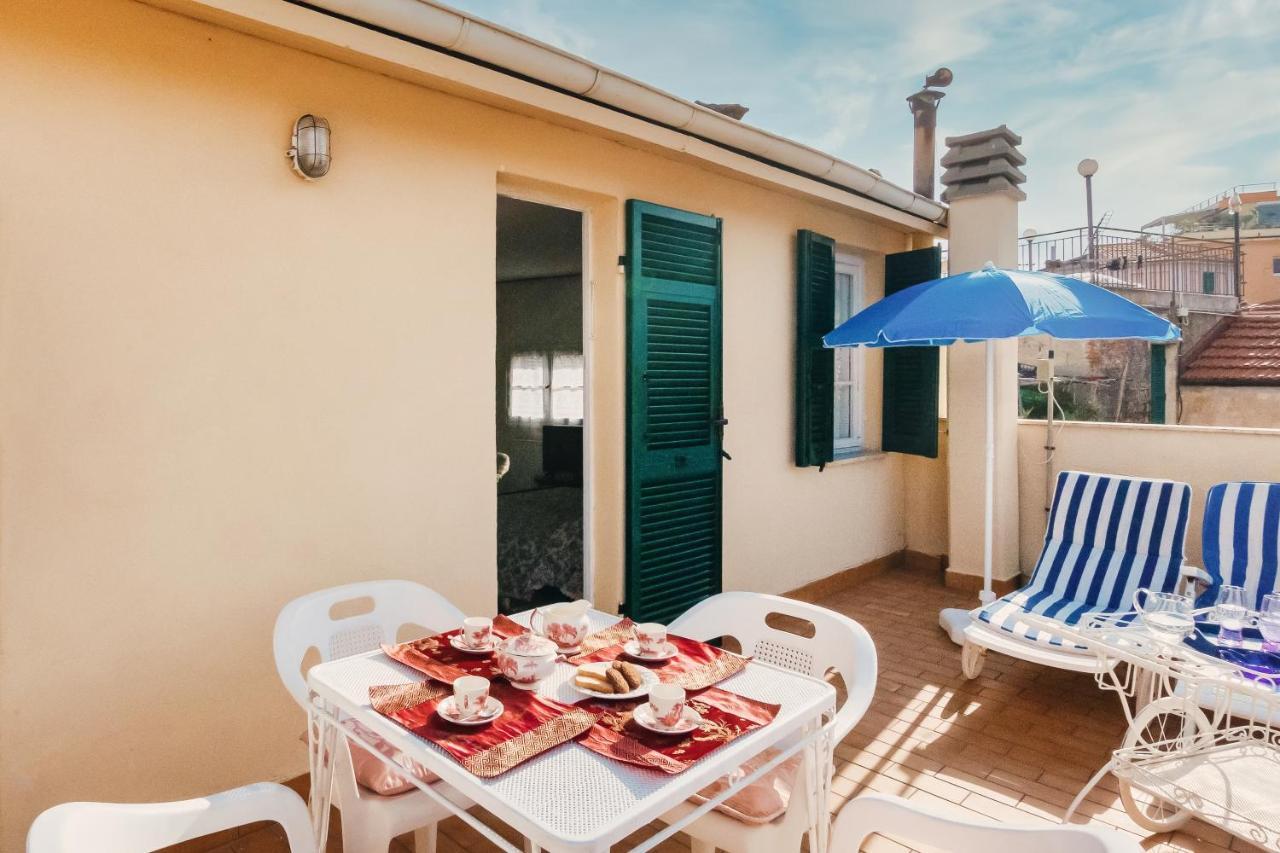Dimora Bellavista,Garage Privato,Due Piani Apartment Сан Ремо Екстериор снимка